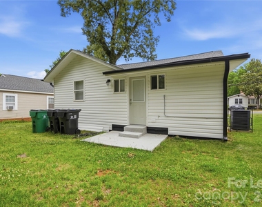 2225 Tate Street - Photo Thumbnail 29