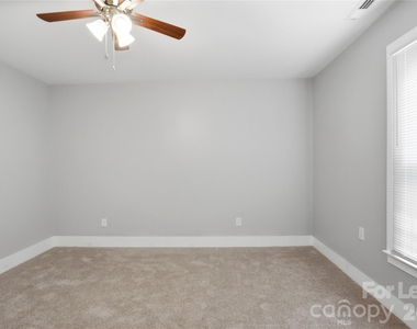 2225 Tate Street - Photo Thumbnail 21