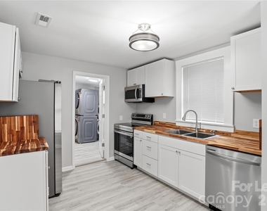 2225 Tate Street - Photo Thumbnail 7