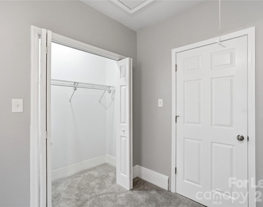 2225 Tate Street - Photo Thumbnail 17