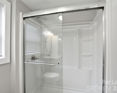 2225 Tate Street - Photo Thumbnail 25