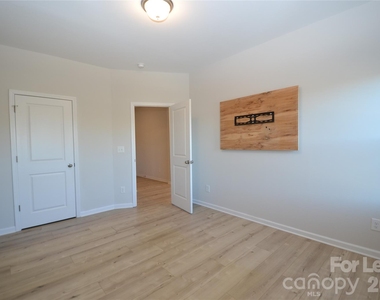 13014 Aberdeen Park Drive - Photo Thumbnail 12