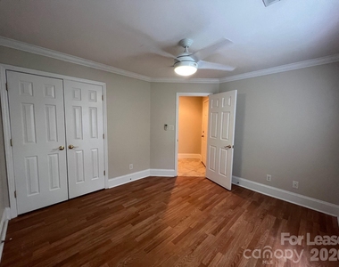 18733 Vineyard Point Lane - Photo Thumbnail 3
