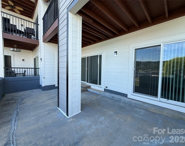 18733 Vineyard Point Lane - Photo Thumbnail 24