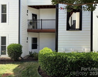 18733 Vineyard Point Lane - Photo Thumbnail 23