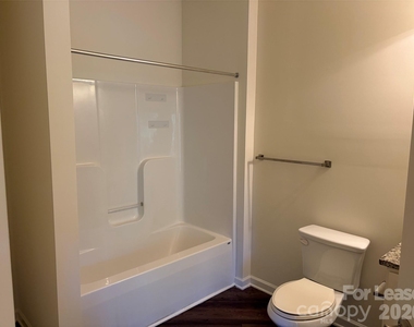 17905 Delmas Drive - Photo Thumbnail 5