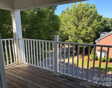 17905 Delmas Drive - Photo Thumbnail 11