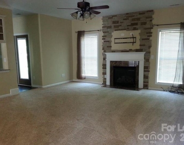 1572 Duckhorn Street Nw - Photo Thumbnail 5