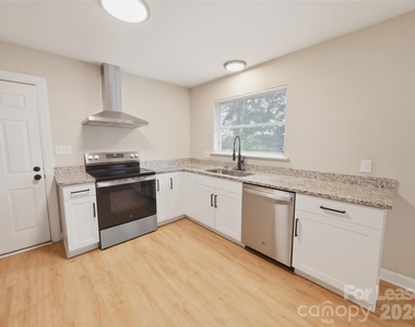 765 8th Avenue Drive Se - Photo Thumbnail 8