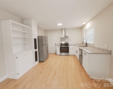 765 8th Avenue Drive Se - Photo Thumbnail 7