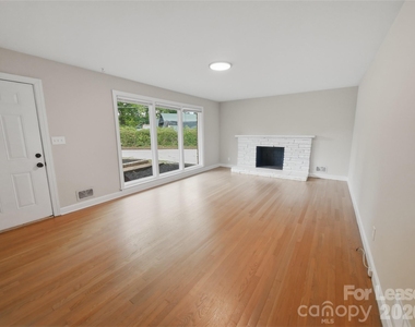765 8th Avenue Drive Se - Photo Thumbnail 2