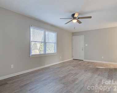 525 12th Street Sw - Photo Thumbnail 6