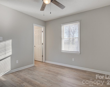 525 12th Street Sw - Photo Thumbnail 13