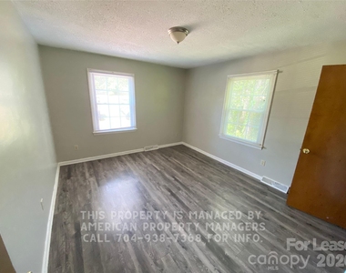 1507 Jamaica Road - Photo Thumbnail 4