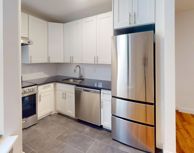 330 East 93rd Street - Photo Thumbnail 2