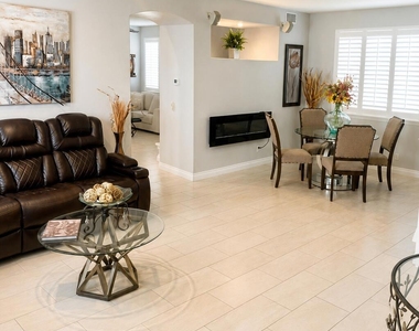28328 Berylwood Place - Photo Thumbnail 4