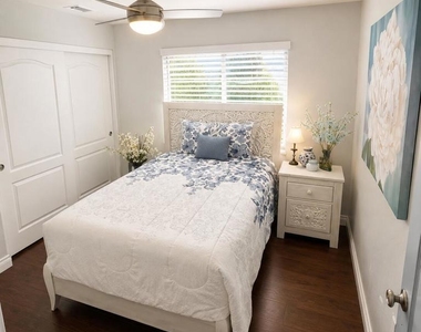 28328 Berylwood Place - Photo Thumbnail 11