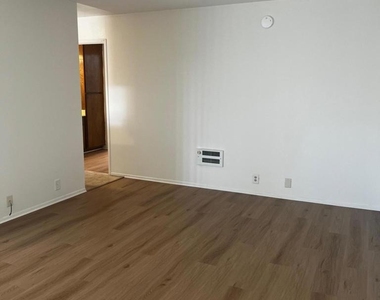 1132 E Meta Street - Photo Thumbnail 6