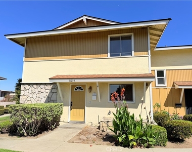 1620 Greenport - Photo Thumbnail 16
