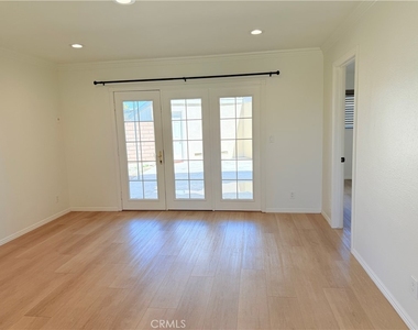 1620 Greenport - Photo Thumbnail 1