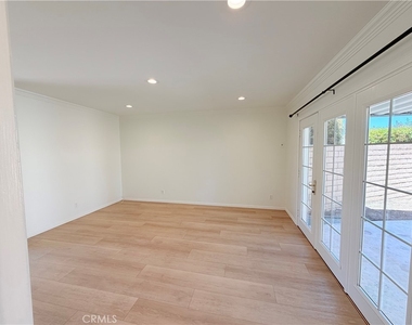 1620 Greenport - Photo Thumbnail 2
