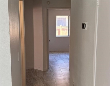 27364 Family Circle - Photo Thumbnail 13