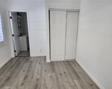 9540 Defiance Avenue - Photo Thumbnail 6