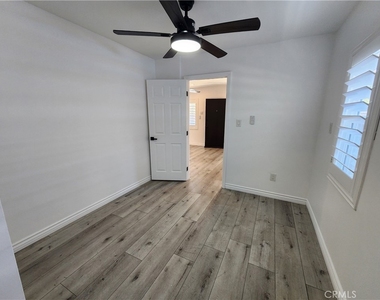 9540 Defiance Avenue - Photo Thumbnail 12