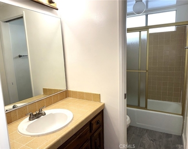 3901 Green Avenue - Photo Thumbnail 12