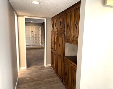 3901 Green Avenue - Photo Thumbnail 13