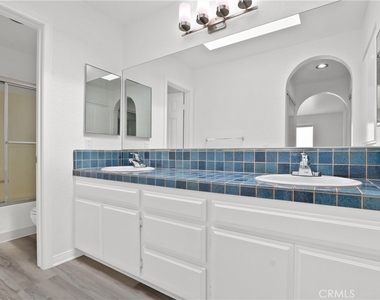 1052 Belmont Avenue - Photo Thumbnail 10