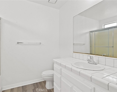 1052 Belmont Avenue - Photo Thumbnail 12