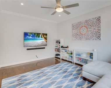 846 15th Street - Photo Thumbnail 12