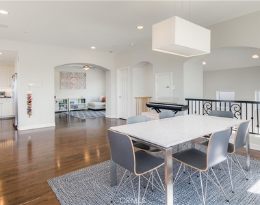 846 15th Street - Photo Thumbnail 8