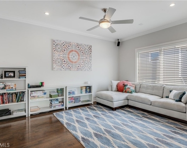 846 15th Street - Photo Thumbnail 11