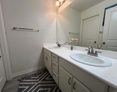 1707 Frangipani Avenue - Photo Thumbnail 16