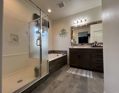 1707 Frangipani Avenue - Photo Thumbnail 24
