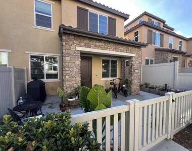 1707 Frangipani Avenue - Photo Thumbnail 2
