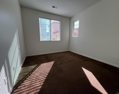 1707 Frangipani Avenue - Photo Thumbnail 15