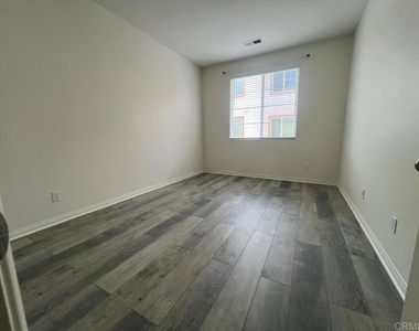 1707 Frangipani Avenue - Photo Thumbnail 15