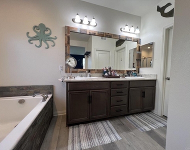 1707 Frangipani Avenue - Photo Thumbnail 26
