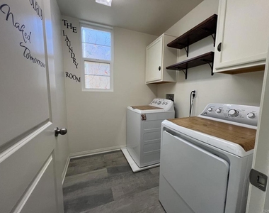 1707 Frangipani Avenue - Photo Thumbnail 20