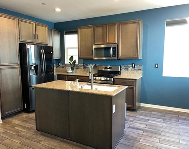 1707 Frangipani Avenue - Photo Thumbnail 4