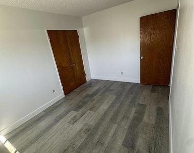 1650 W 209th Street - Photo Thumbnail 4