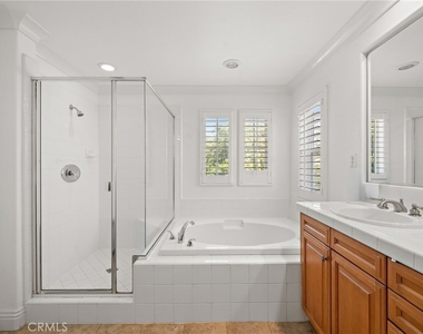 2 Franklin - Photo Thumbnail 23