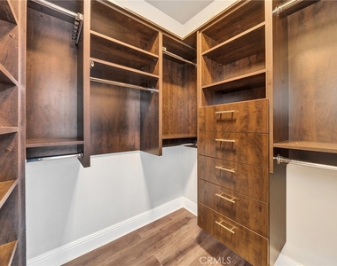329 Tall Oak - Photo Thumbnail 28