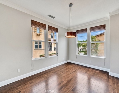 329 Tall Oak - Photo Thumbnail 11