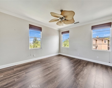329 Tall Oak - Photo Thumbnail 22
