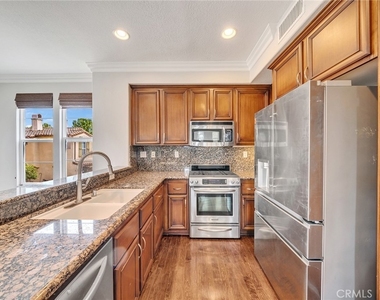 329 Tall Oak - Photo Thumbnail 14