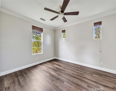 329 Tall Oak - Photo Thumbnail 18